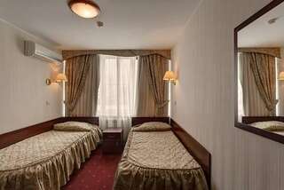 Гостиница Озеры Озёры Улучшенный двухместный номер с 2 отдельными кроватями-3